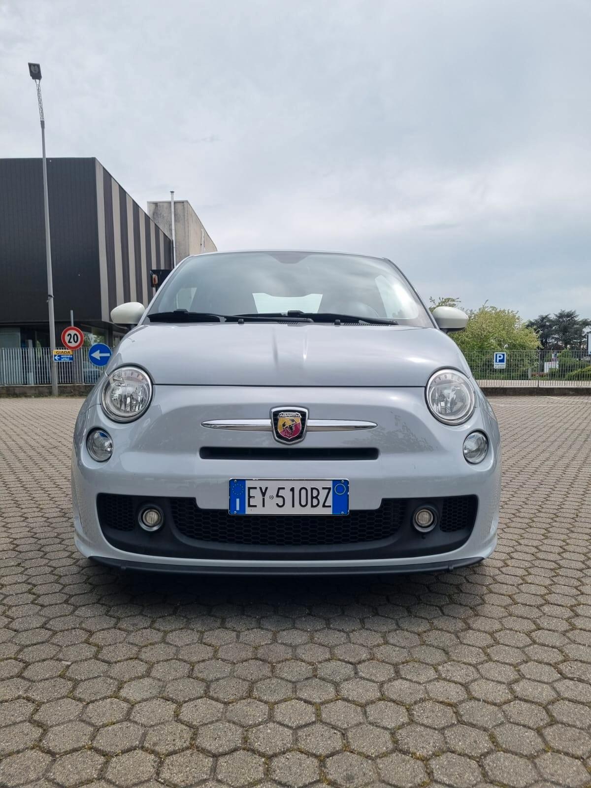 Abarth 500 1.4 Turbo T-Jet Custom