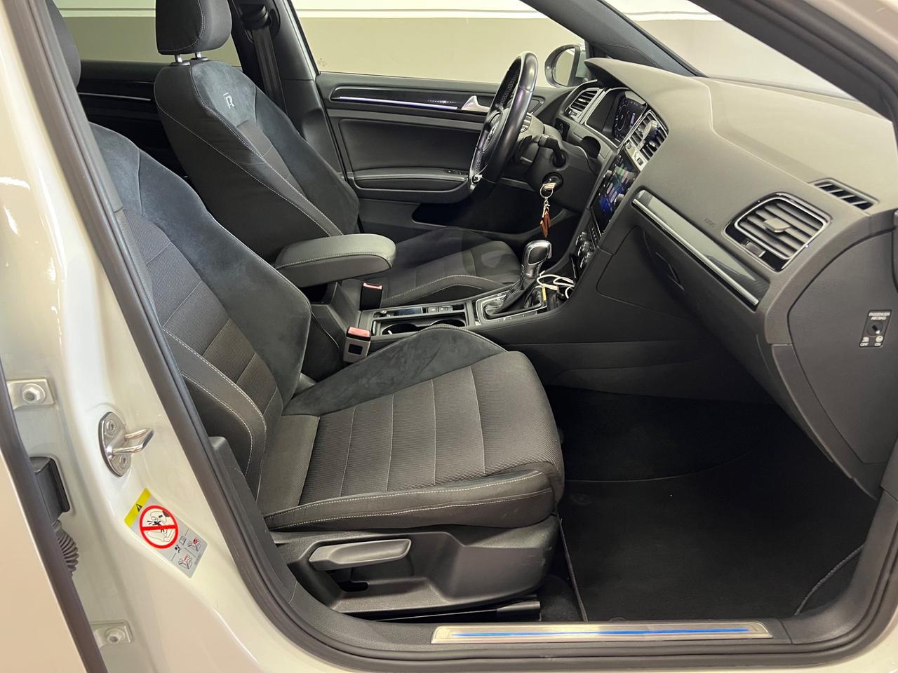 Volkswagen Golf R 2.0 TSI DSG 4MOTION 5p. BMT