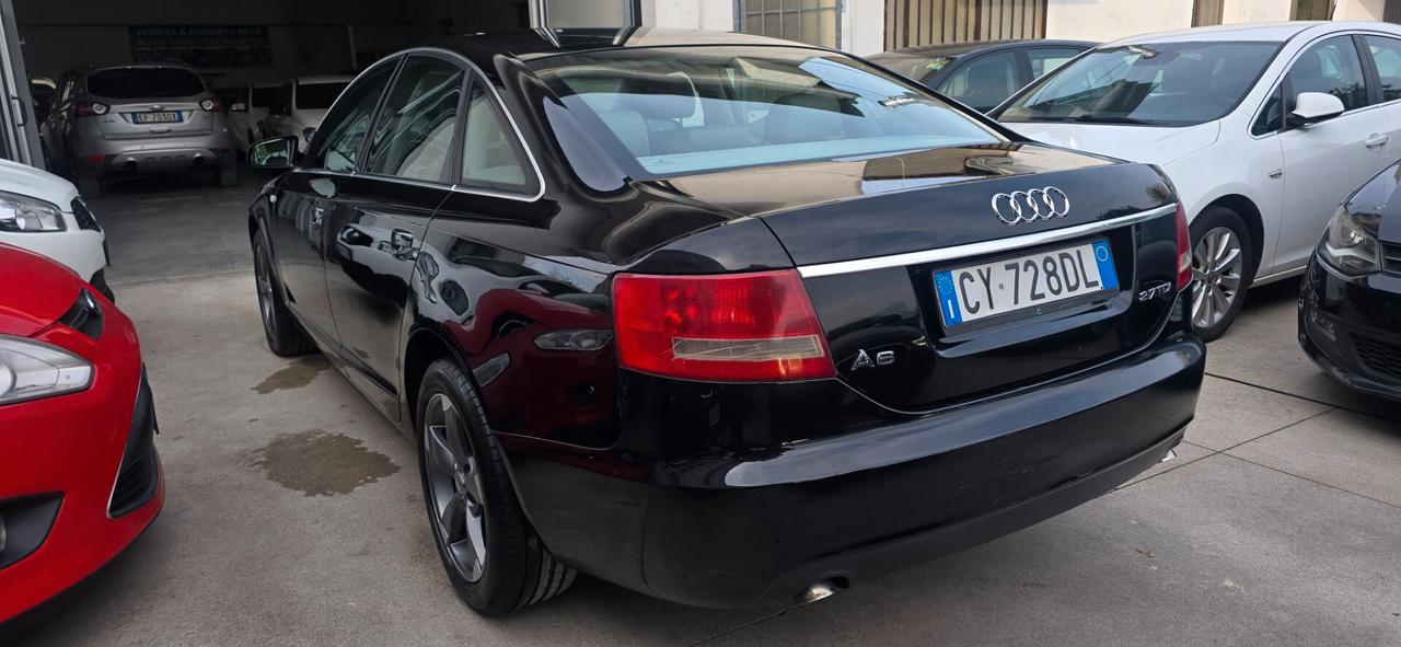 Audi A6 2.7 V6 TDI cambiò manuale berlina nera