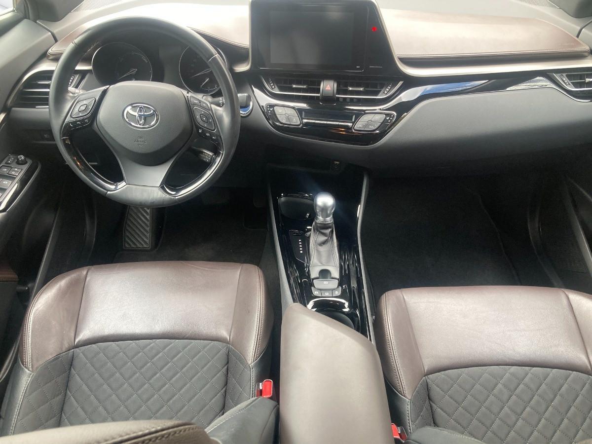TOYOTA C-HR 1.8h Lounge 2wd e-cvt