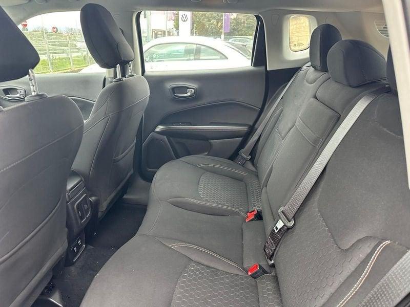 Volvo XC60 II 2018 2.0 d4 Business awd geartronic