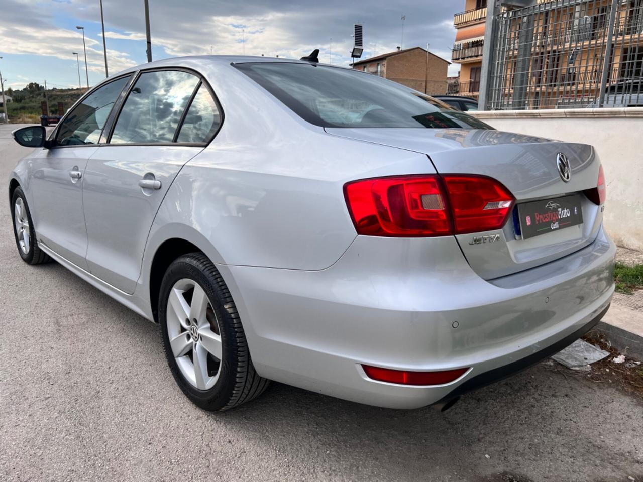 Volkswagen Jetta 1.6 TDI BlueMotion Technology 2012