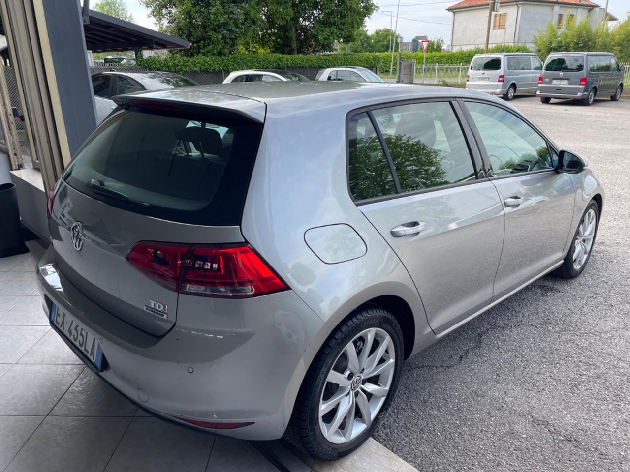 Volkswagen Golf 1.6 TDI DSG Highline BlueMotion Technology