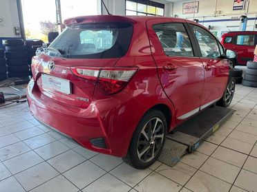 TOYOTA Yaris 1.5 Hybrid 5 porte Trend "Red Edition"