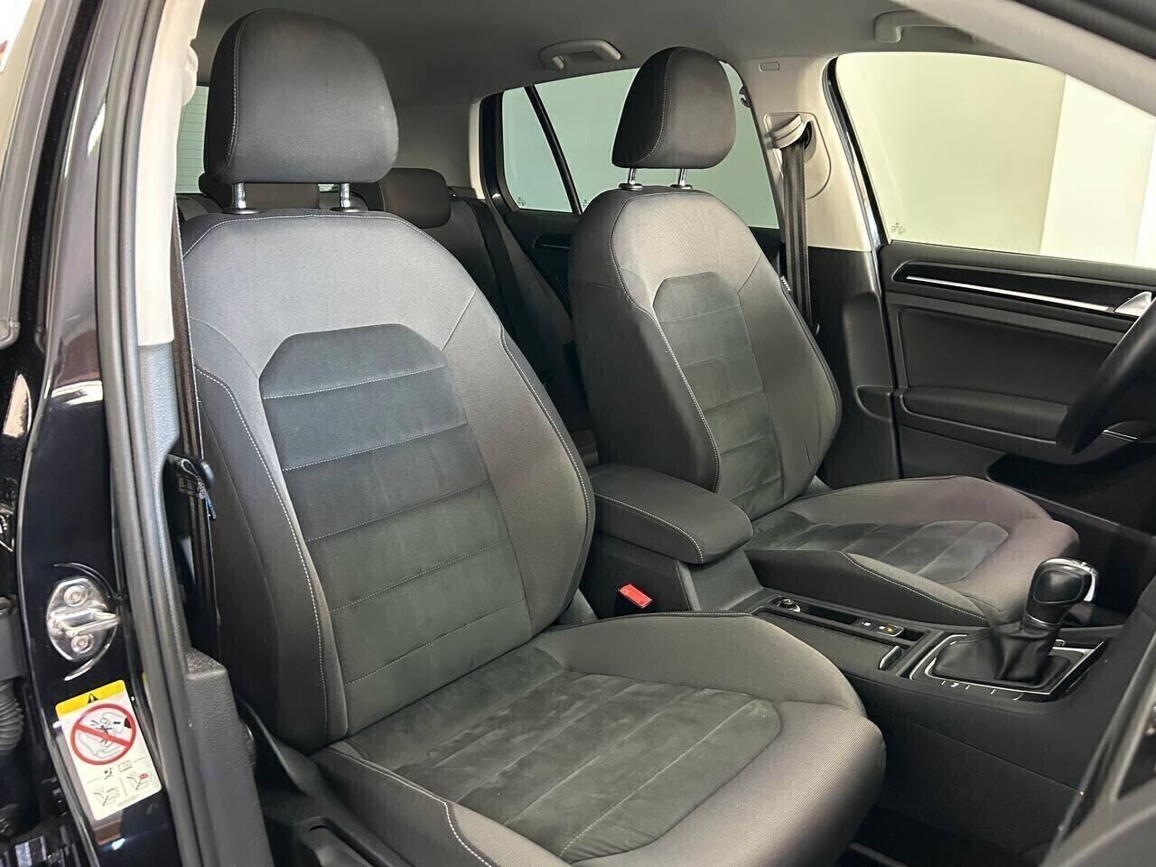 Volkswagen Golf 2.0 TDI DSG 5p. Sport R-LINE