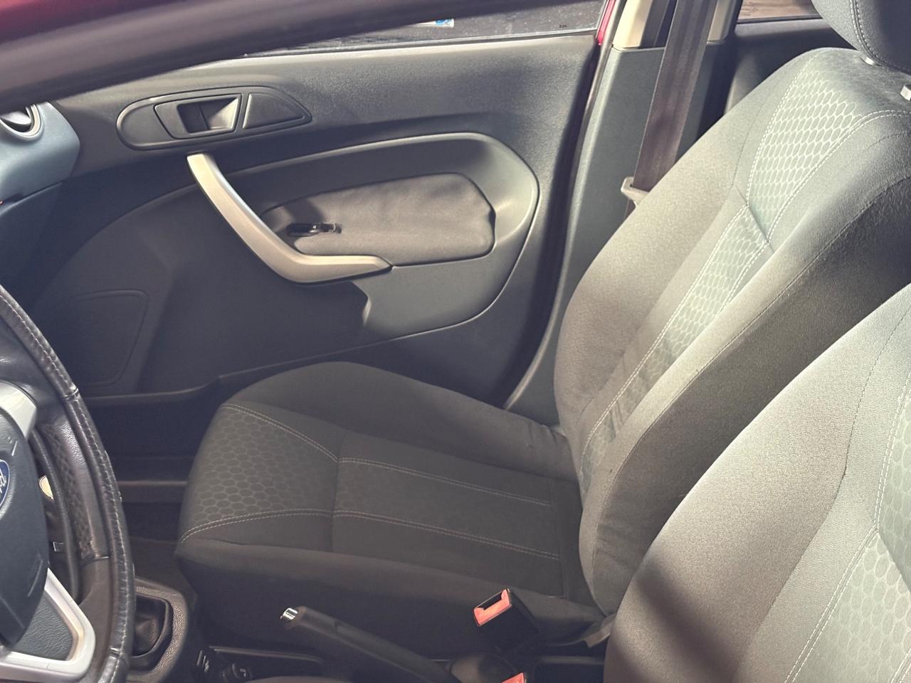 Ford Fiesta 1.2 5 porte Bz.- GPL Titanium