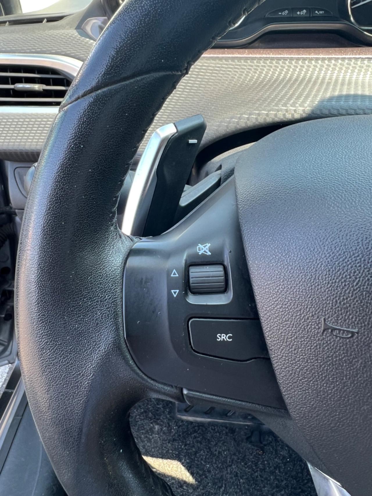 Peugeot 2008 PureTech 82 Active Automatico