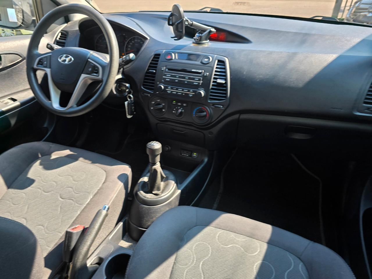 Hyundai i20 1.2BZ/GPL 78CV 78000KM-2009