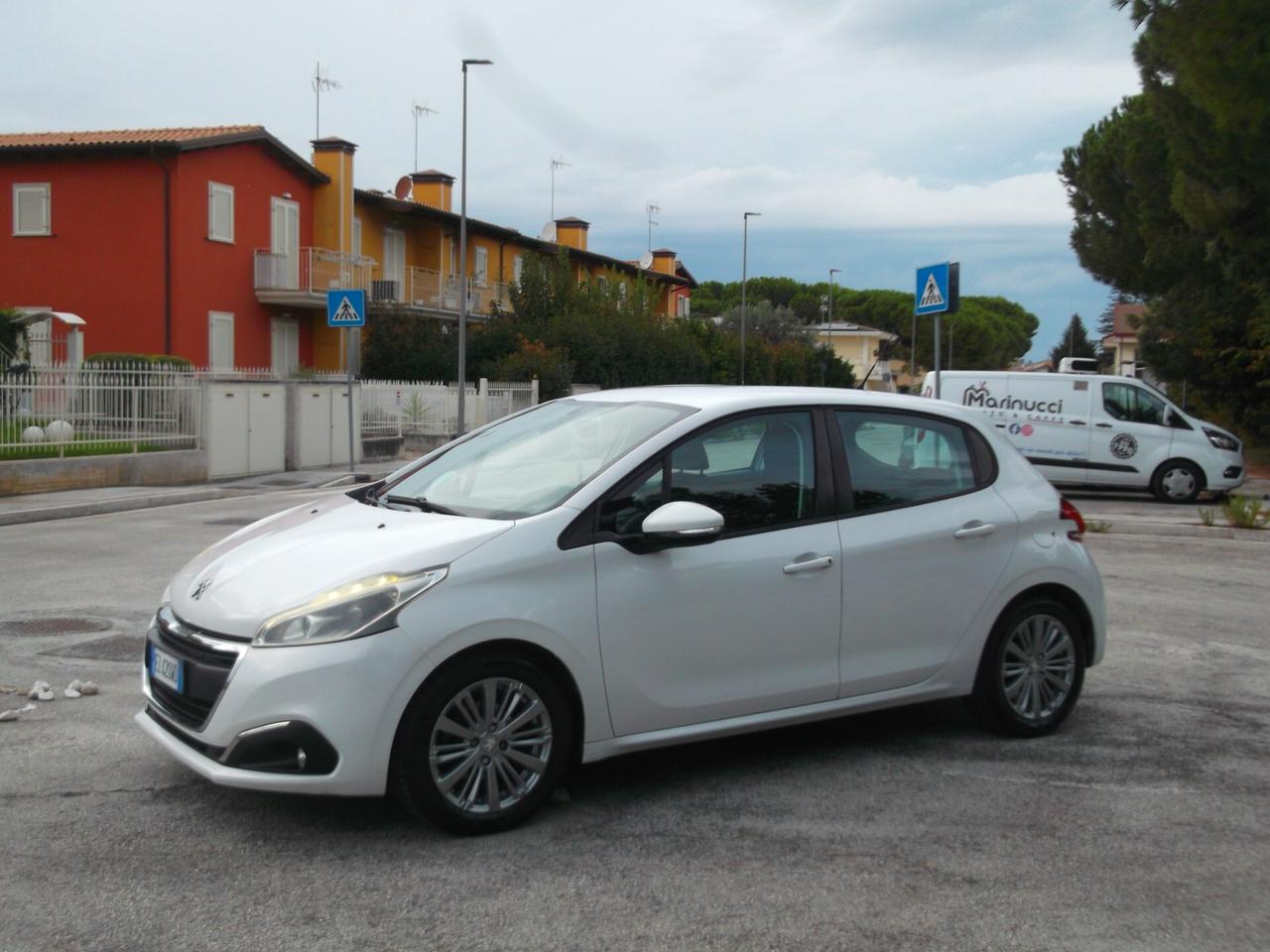 Peugeot 208 BlueHDi 1.6 Hdi Allure 2015