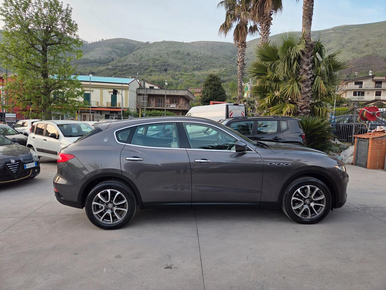 Maserati Levante 3.0 V6 275 cv Diesel AWD Granlusso