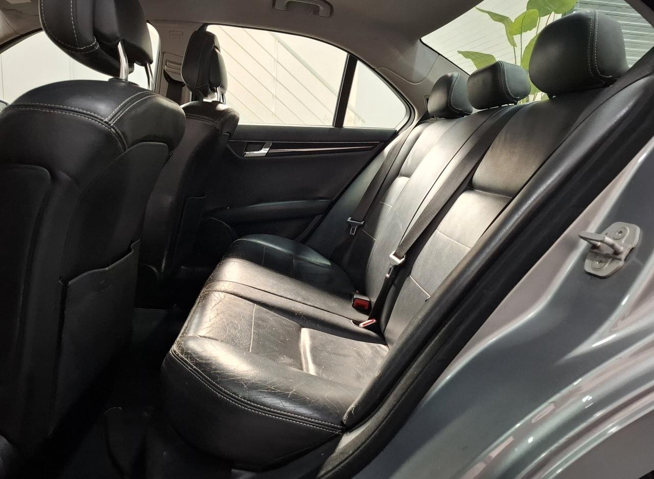 Mercedes-benz C 220 CDI Avantgarde AMG FIRST