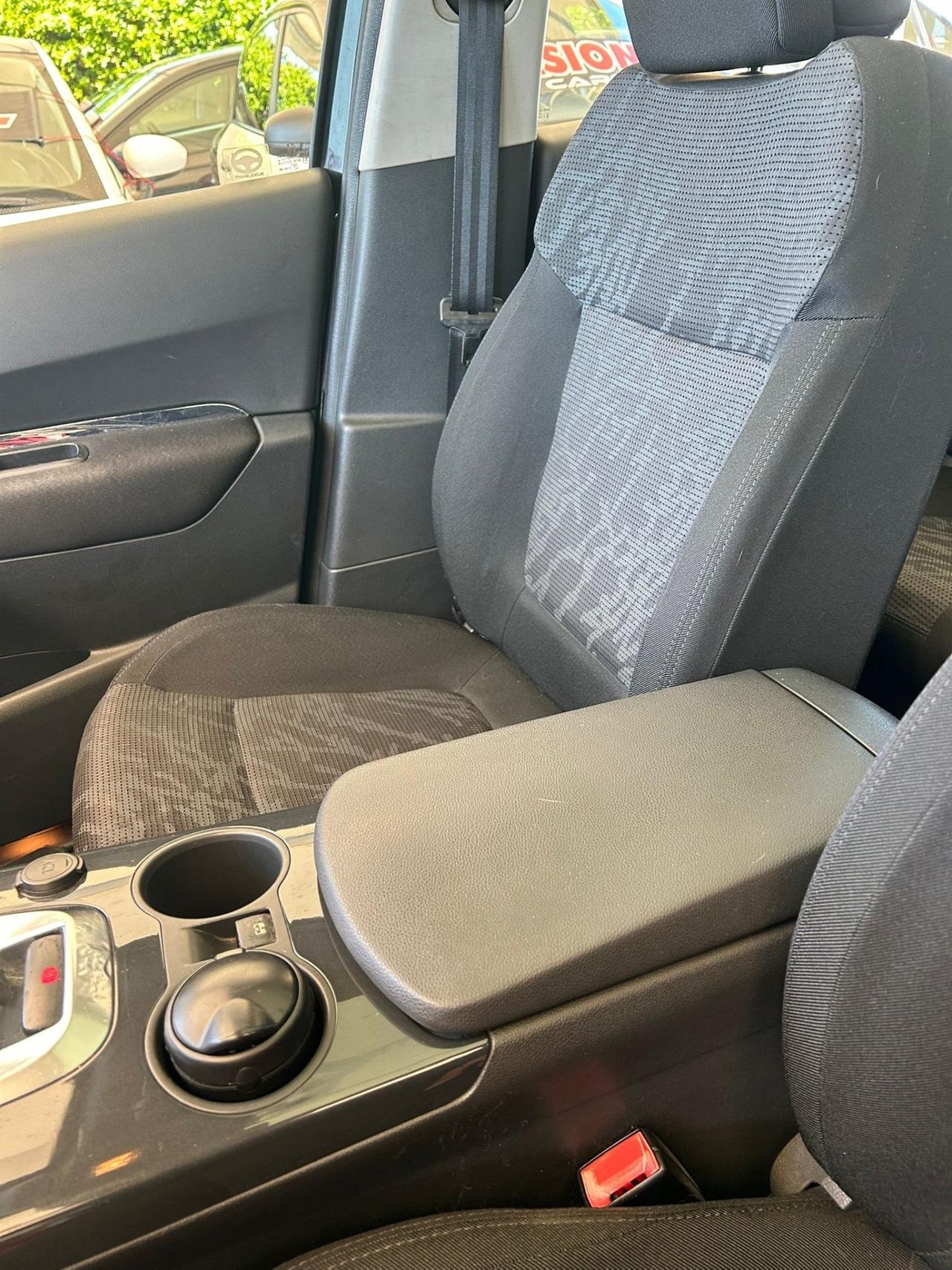 Peugeot 3008 1.6 HDi 110CV Business