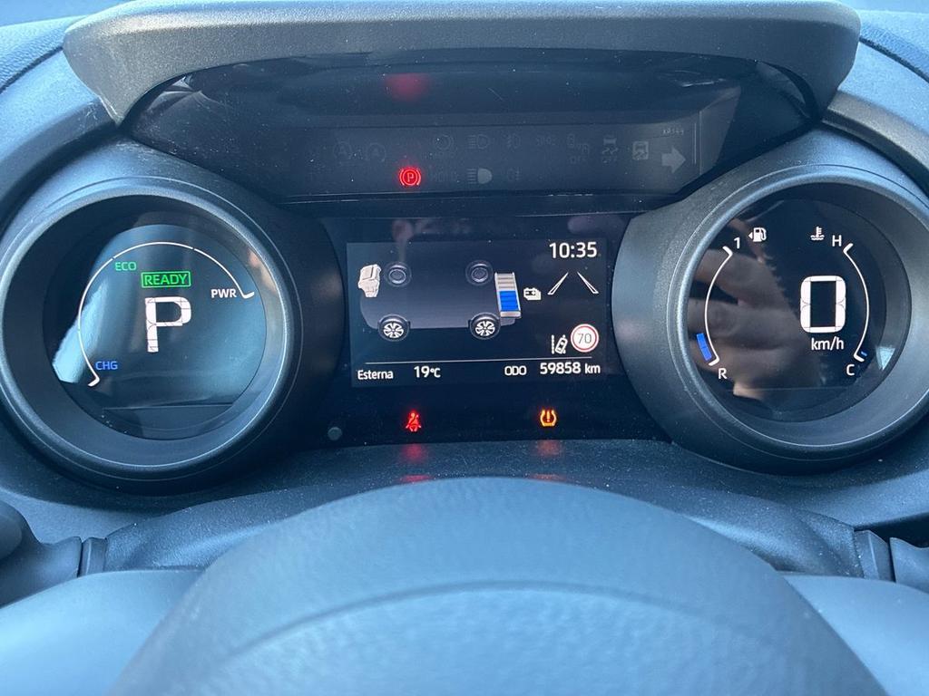Toyota Yaris 1.5 hybrid Trend