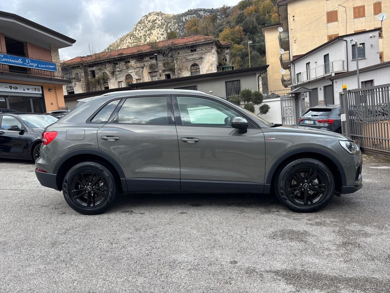 Audi Q3 35 TDI 150CV S tronic IDENTITY BLACK - S-LINE FULL - MY 21