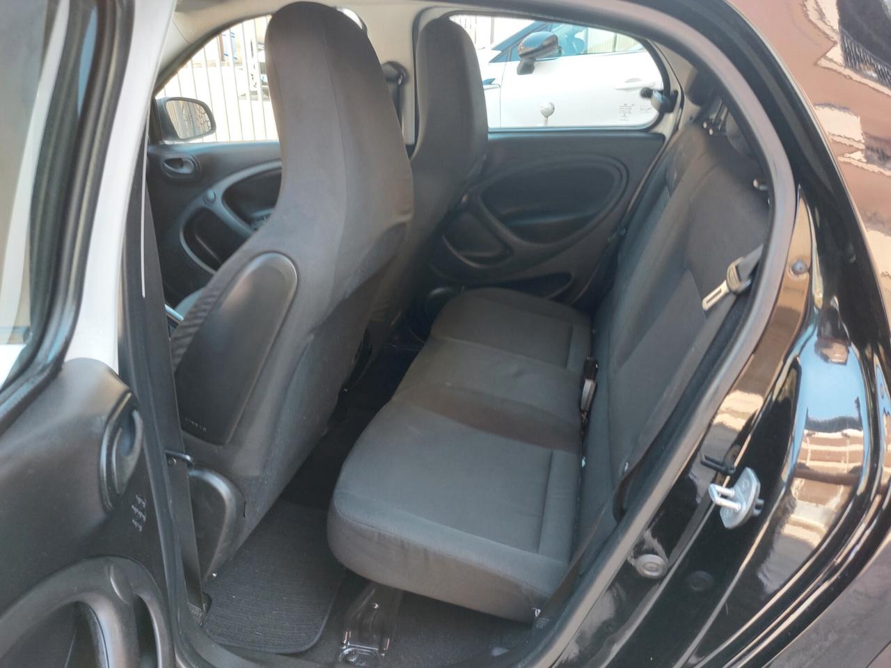 Smart ForFour 70 1.0 Youngster