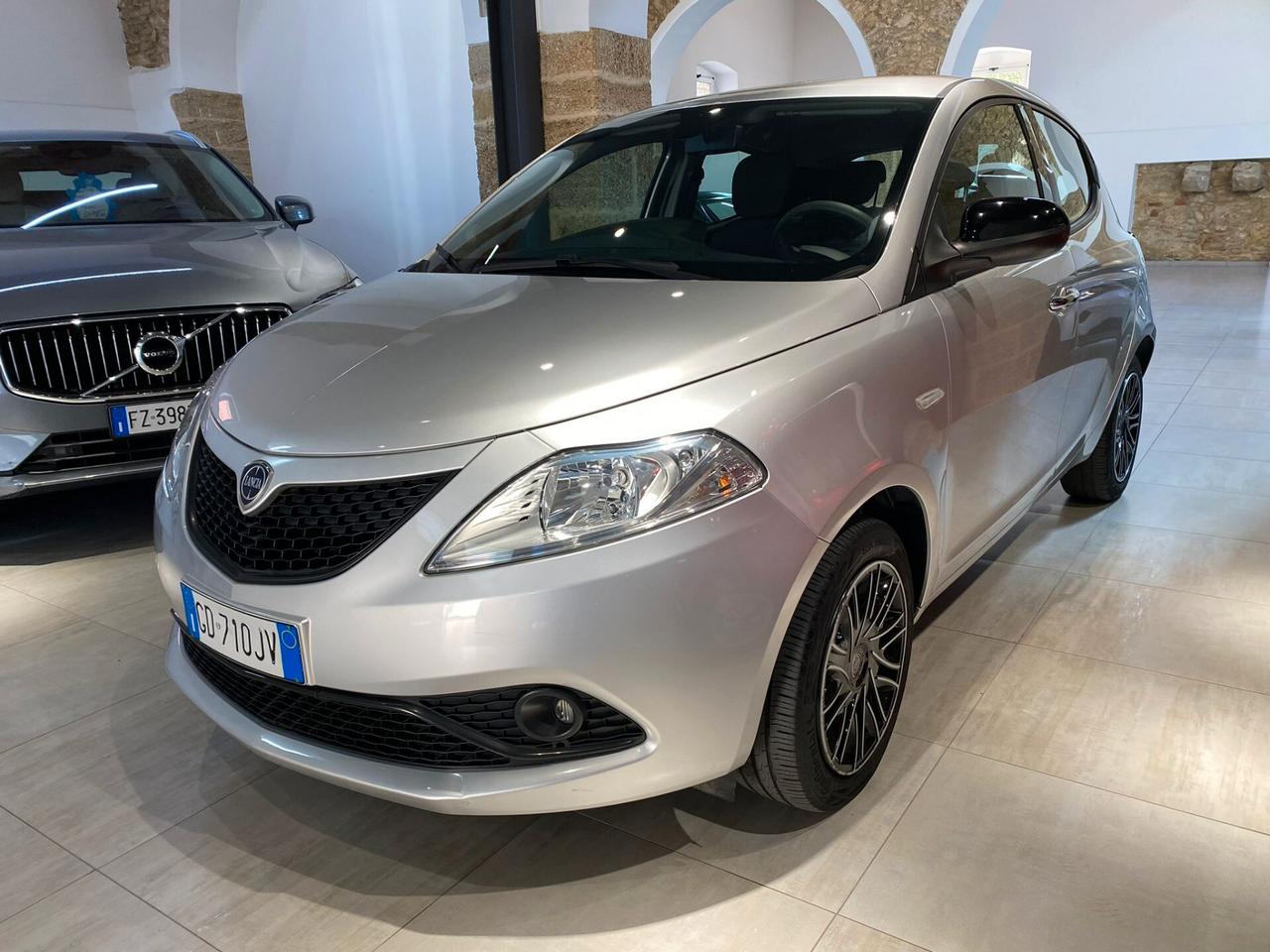 Lancia Ypsilon 1.0 FireFly 5 porte S&S Hybrid Ecochic Gold