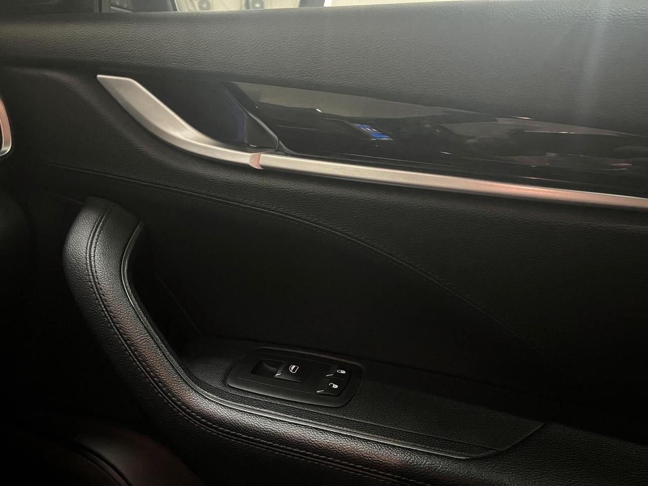 Maserati Levante 3.0 Diesel V6 250cv auto 2018