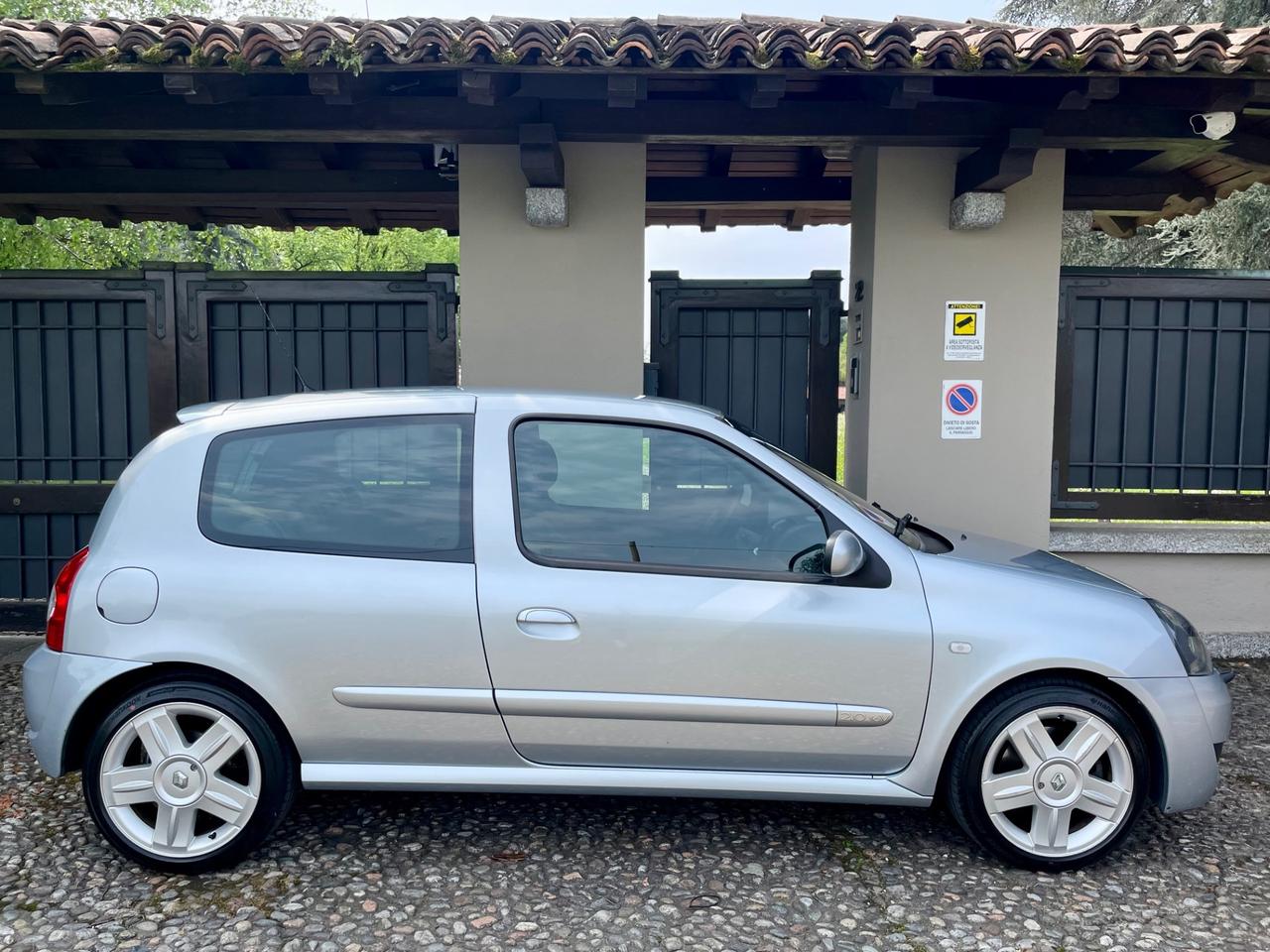 Renault Clio 2.0 16V RS Sport *UNICO PROPRIETARIO*