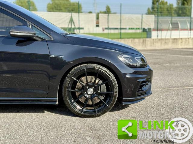 VOLKSWAGEN Golf R 4MOTION DSG