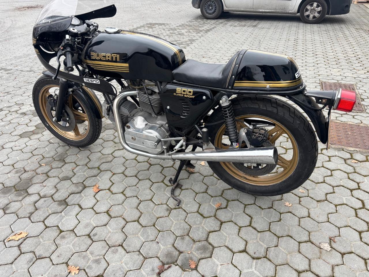 Ducati 900 SS