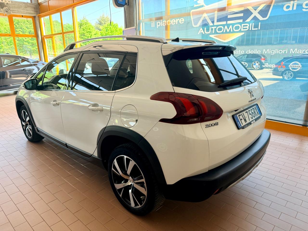 Peugeot 2008 1.2Benz 110cv Autom. Euro6