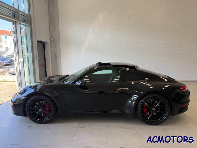 PORSCHE 911 Carrera 4S