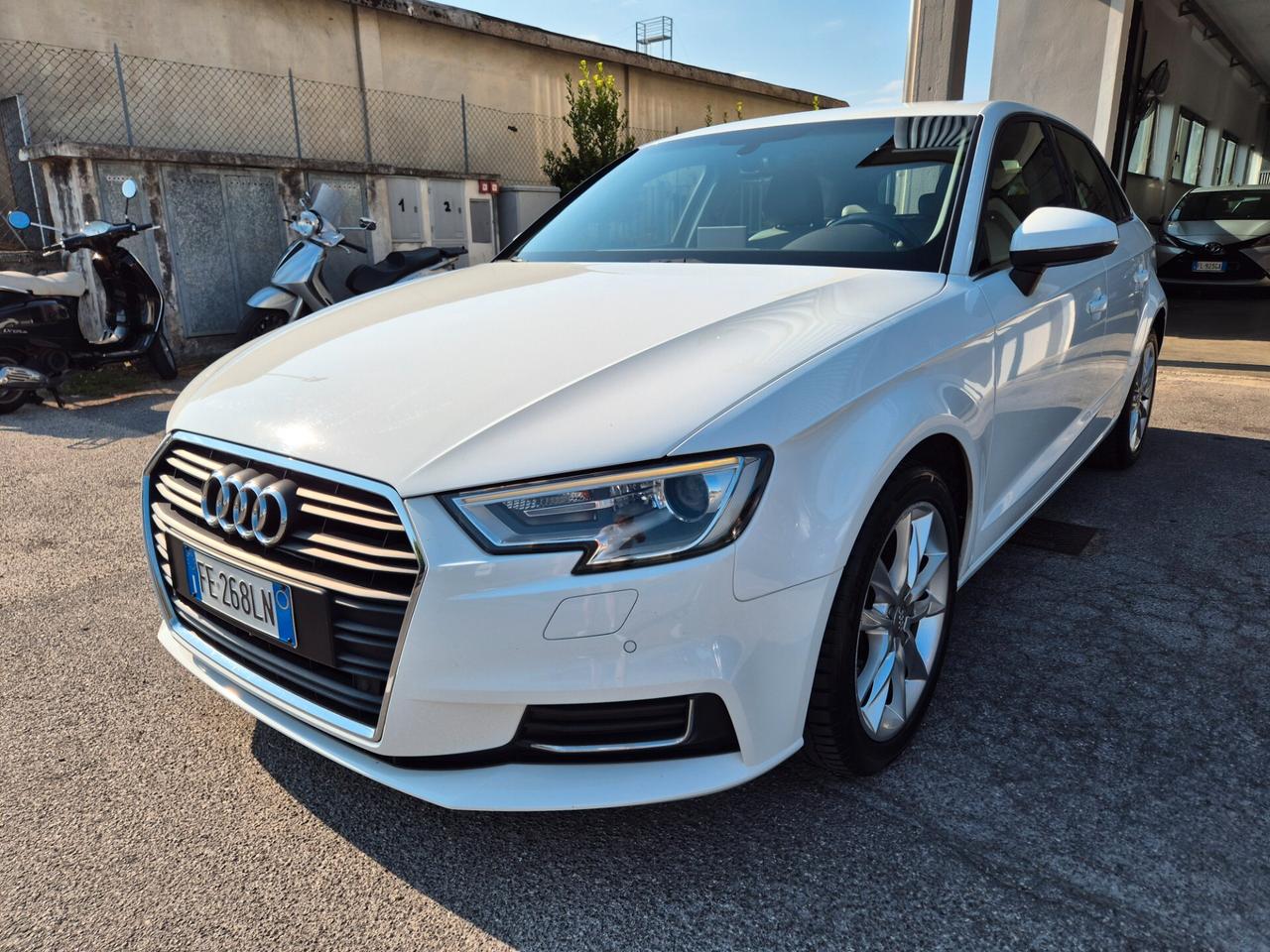 Audi A3 SPB 1.6 TDI Sport PARI A NUOVO