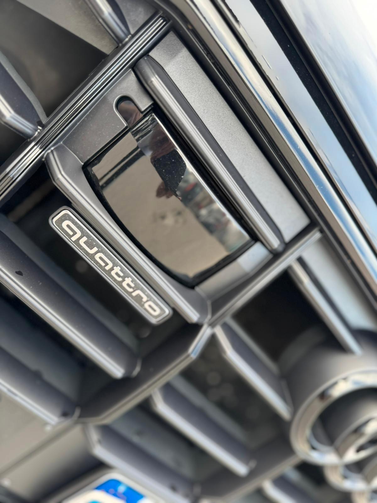 Audi Q8 50 TDI 286 CV quattro tiptronic Sline garanzia