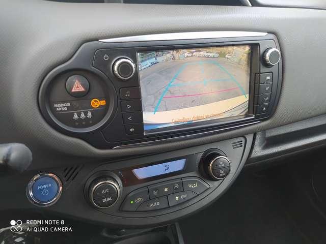 Toyota Yaris Yaris III 2015 5p 1.5h Active