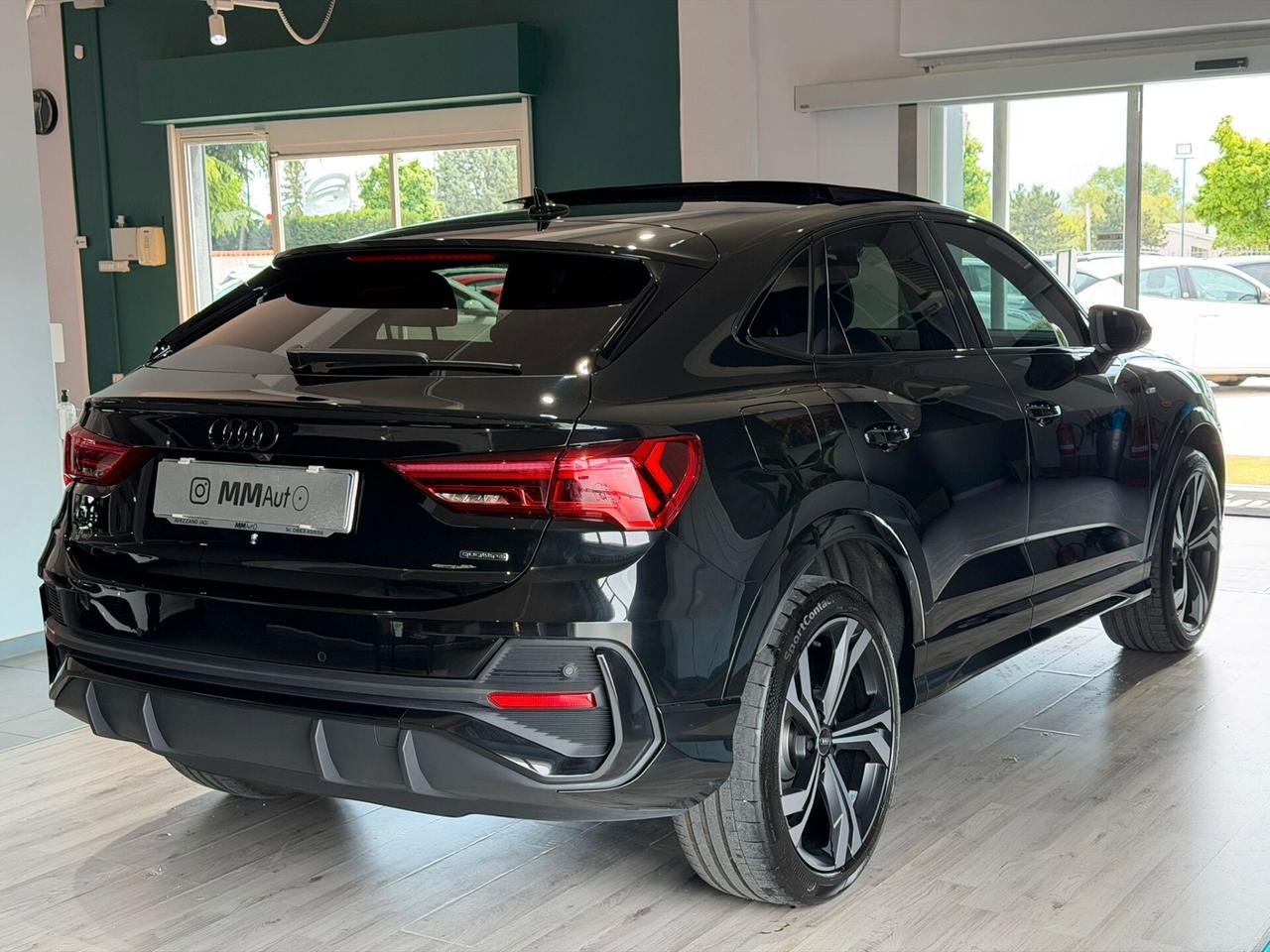 Audi Q3 SPB 35 TDI quattro S-Tronic S-Line Identity Black