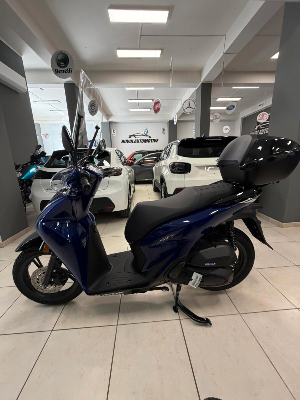 Honda SH 125 sport 60 euro al mese