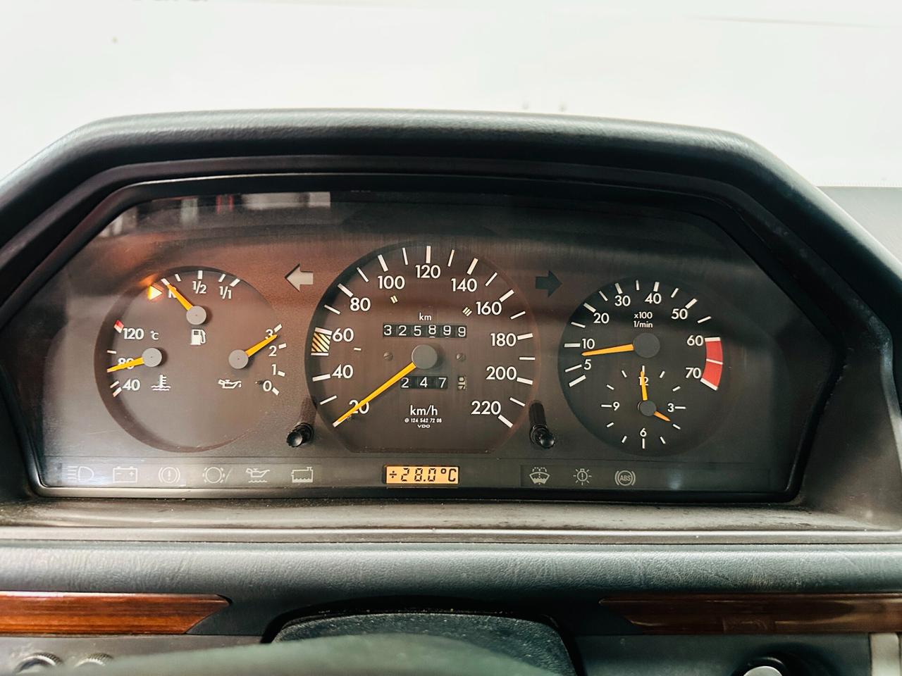 Mercedes-benz 200E W124 BERLINA ASI 1991