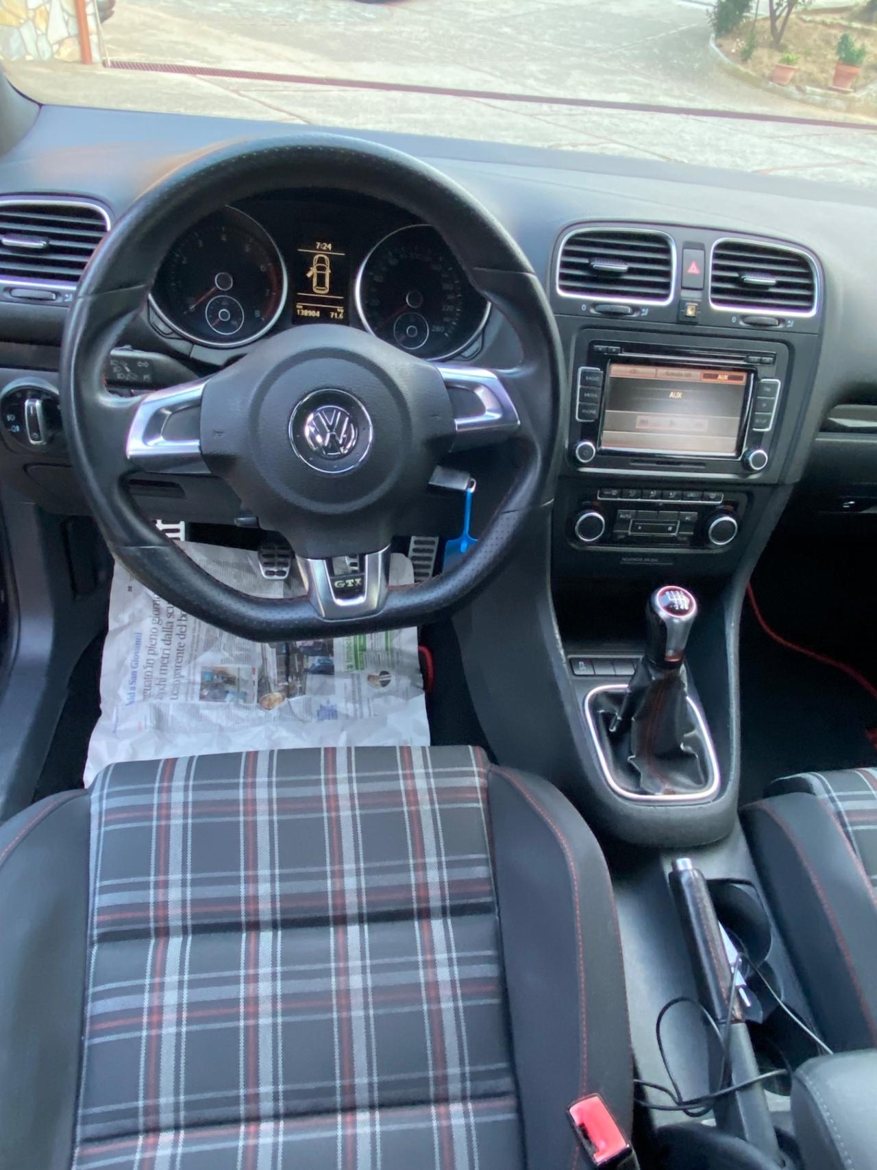 Volkswagen Golf GTI 2.0 TSI 5p.