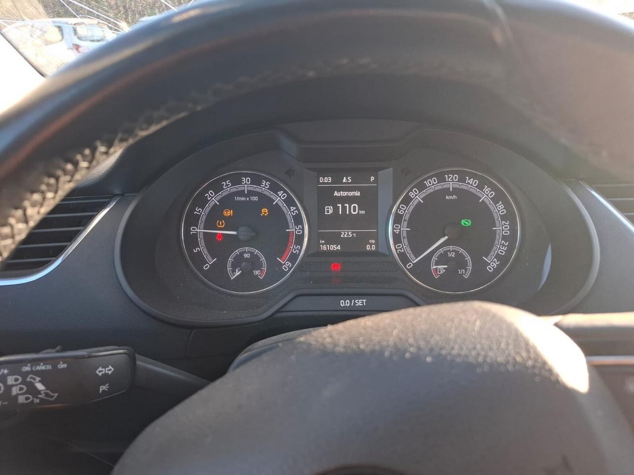 SKODA 1.6 TDI 17 AUTOMATICA INCIDENTATA MARCIANTE