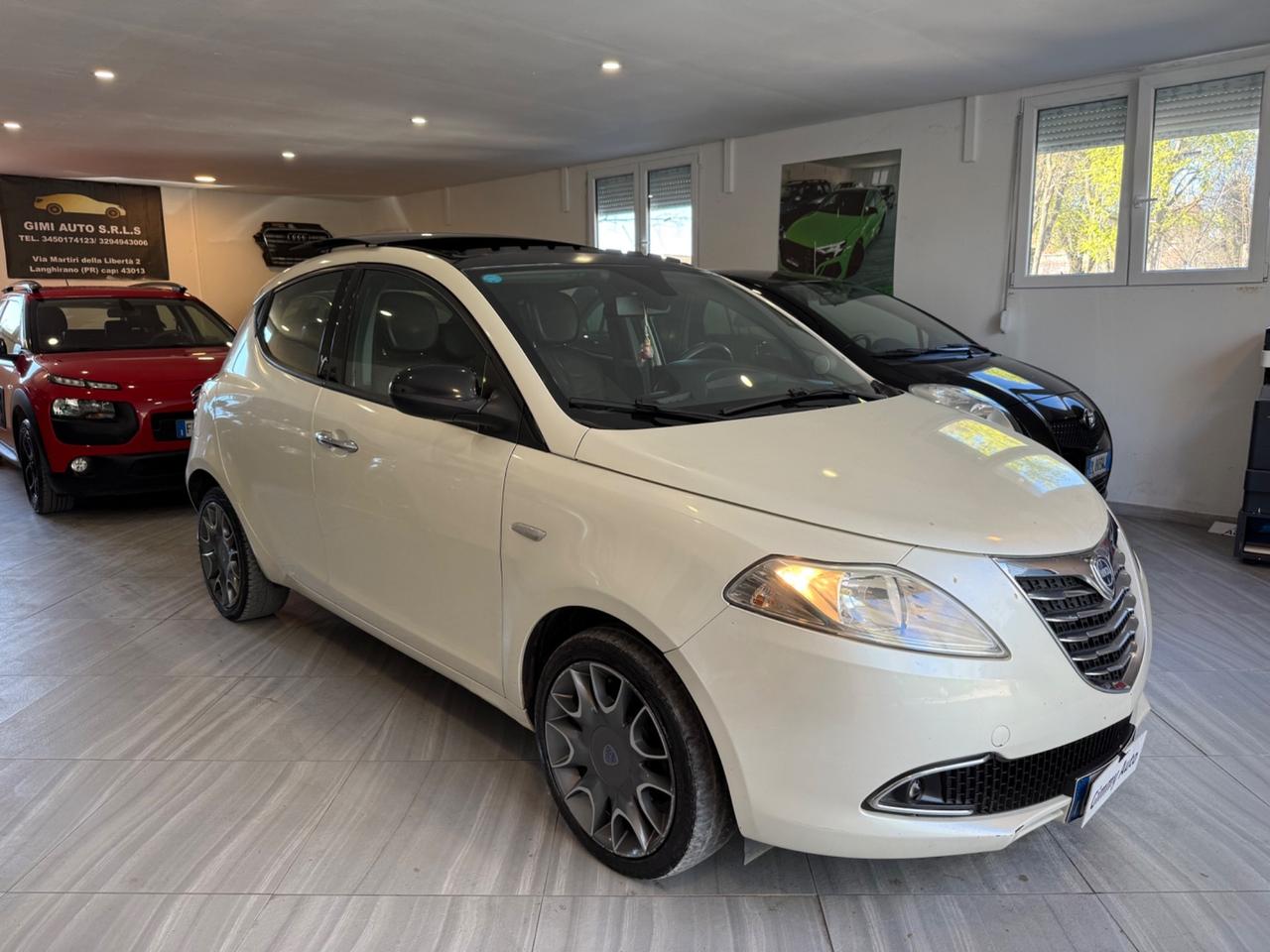 Lancia Ypsilon 0.9 BENZINA NEOPATENTATI