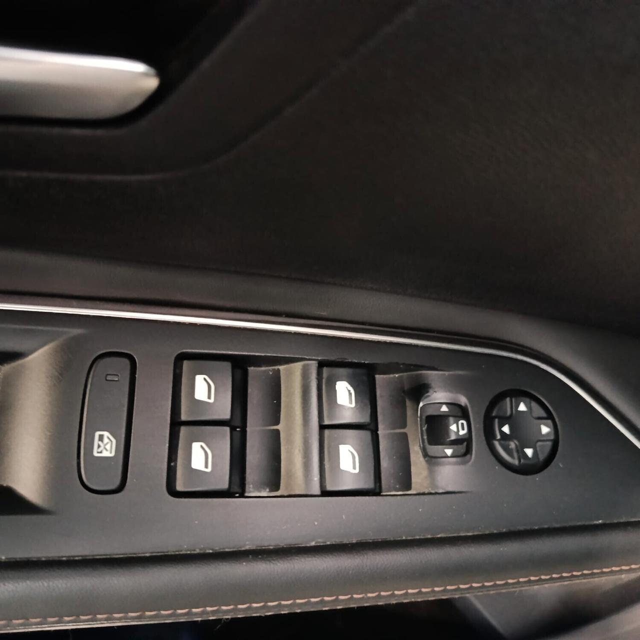 Peugeot 3008 1.2 BENZINA AUTOMATICA GT LINE