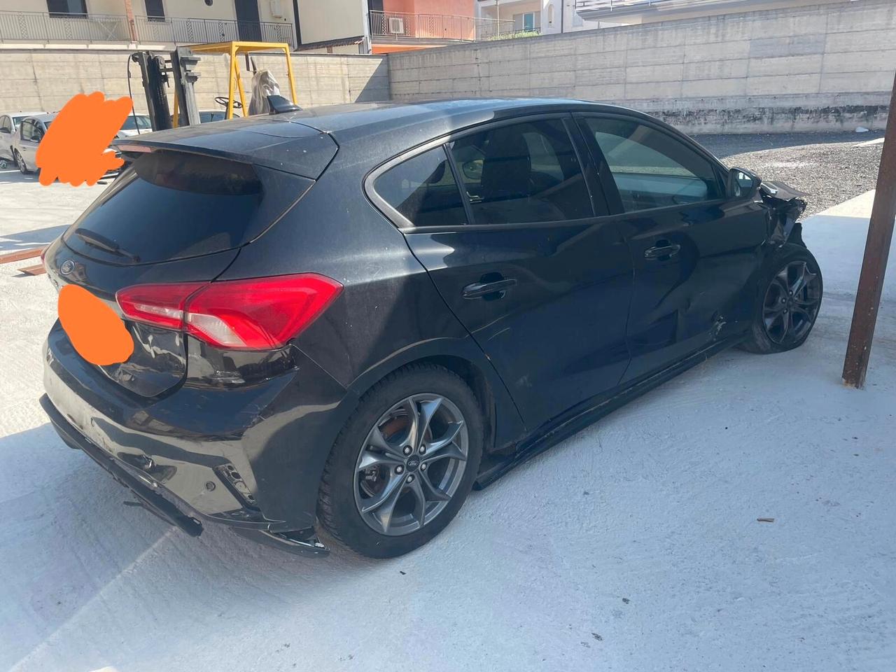 Ford Focus 1.0 EcoBoost 125 CV 5p. ST-Line sinistrata incidentata
