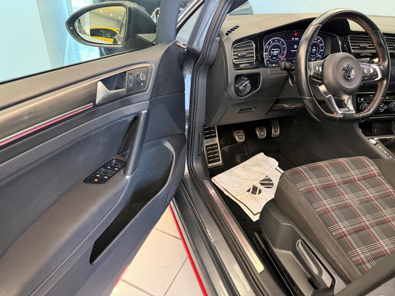 Golf GTI Performance 2.0 245 CV TSI 5p. BMT
