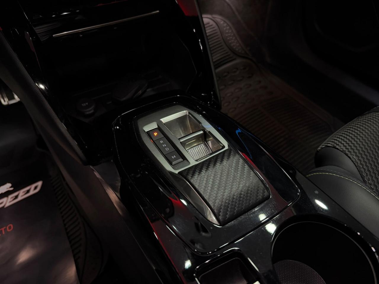 Peugeot 2008 Hybrid 136 e-DCS6 GT