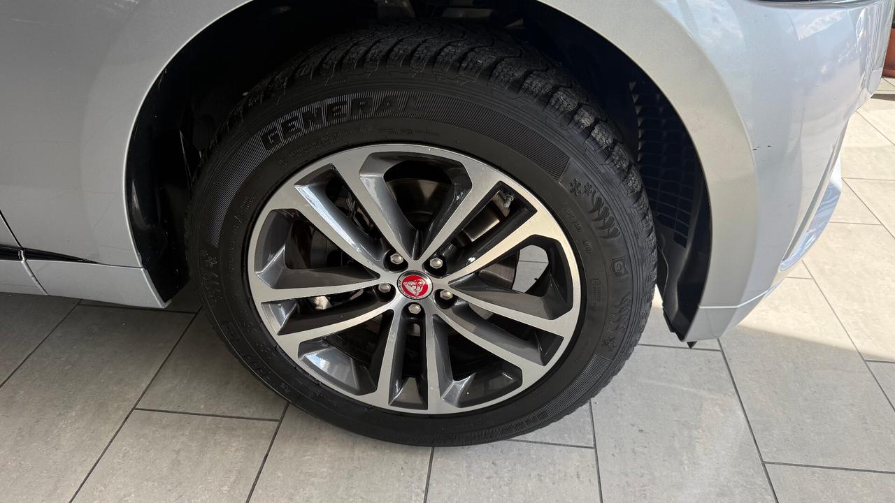 Jaguar F-Pace 2.0 D 180 CV AWD aut. R-Sport tetto apribile
