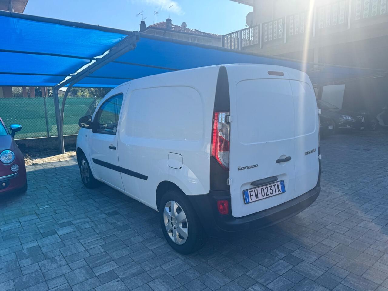 FURGONE RENAULT KANGOO BENZINA
