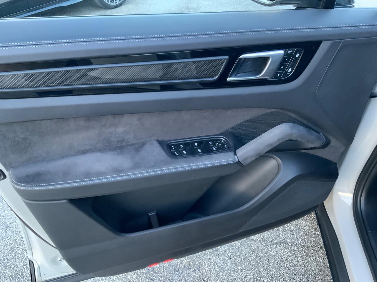 Porsche Cayenne Coupé 4.0 Turbo GT