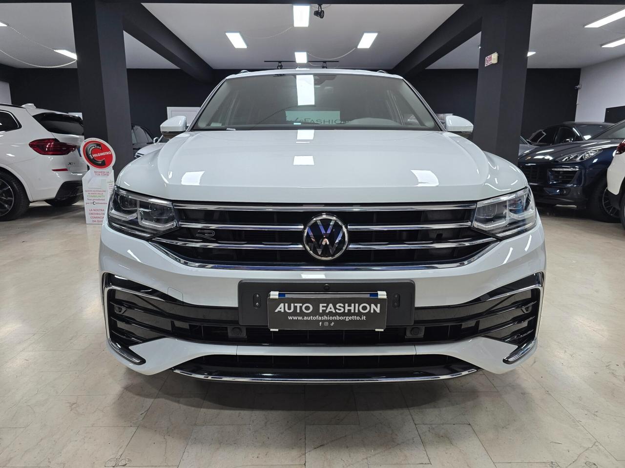 Volkswagen Tiguan 2.0 TDI 150 CV SCR DSG R-Line (Camera 360)