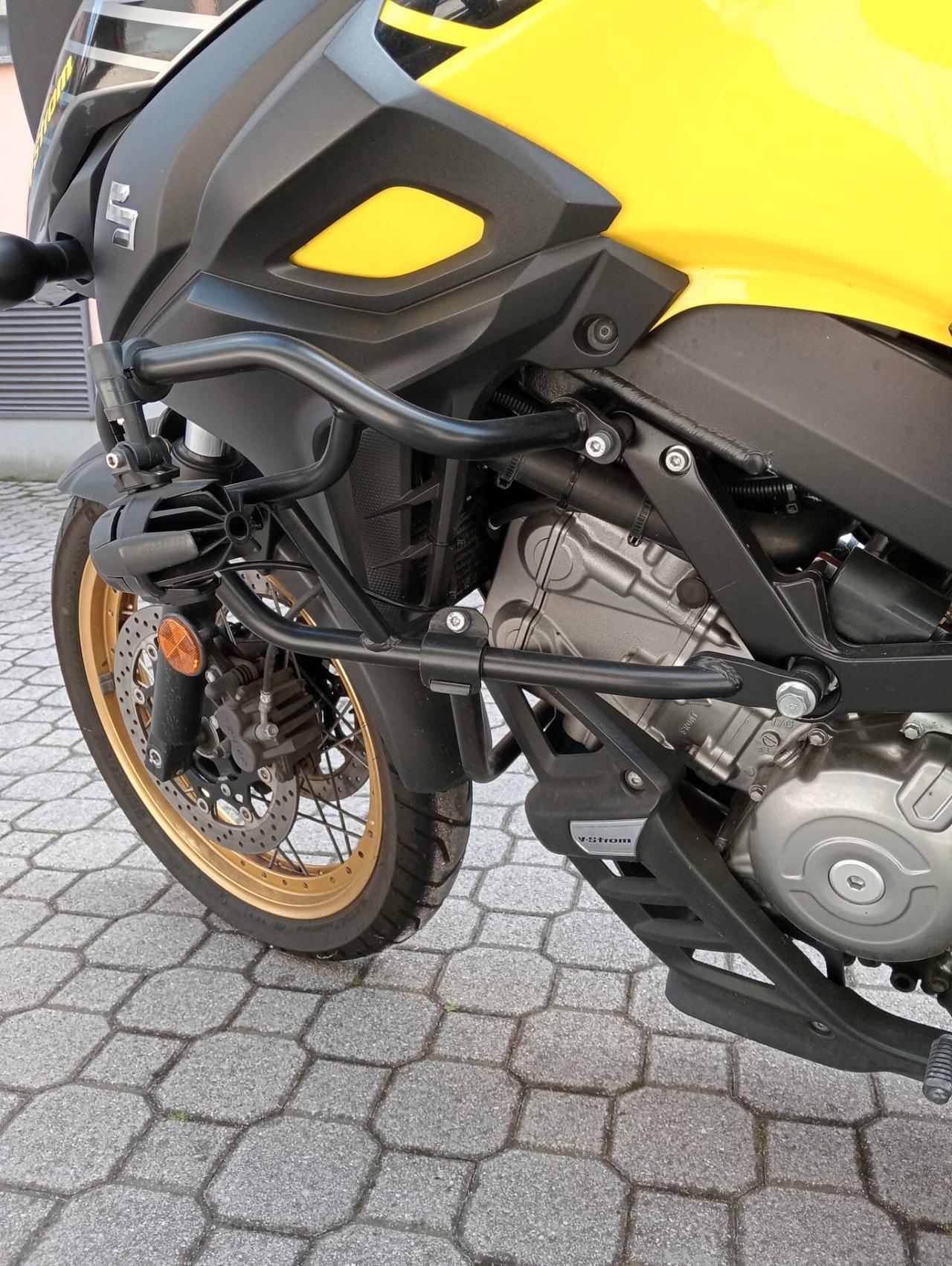 Suzuki V Strom DL 650 XT ABS
