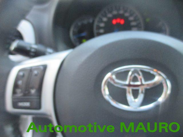 TOYOTA Yaris 1.5 Hybrid 5 porte Lounge - NEOPATENTATI