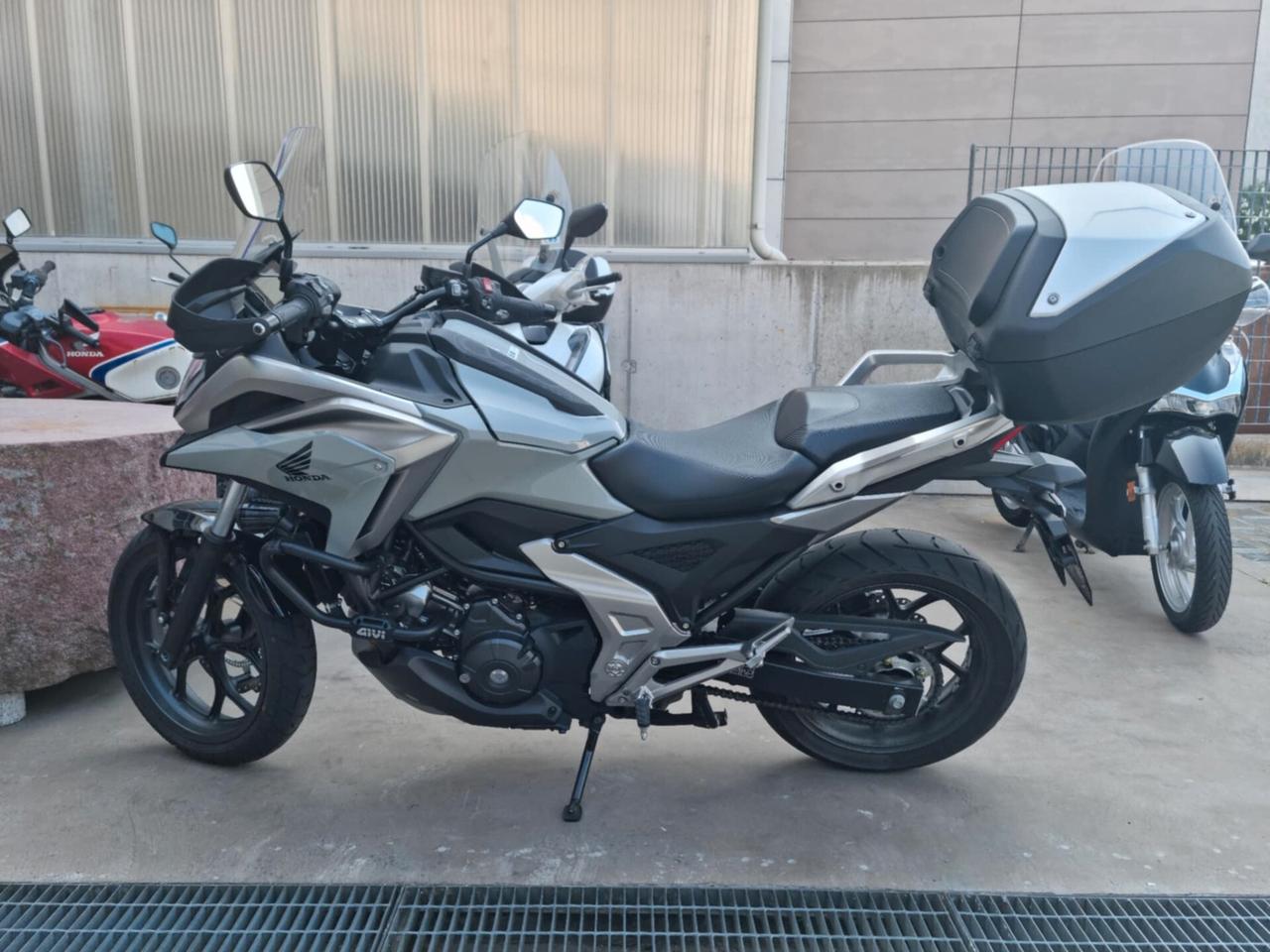 HONDA NC 750 X DCT URBAN - 2024 - 5000 KM