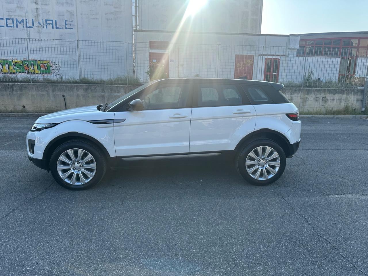 Land Rover Range Evoque 2.0 TD4 150 CV 5p. Pure