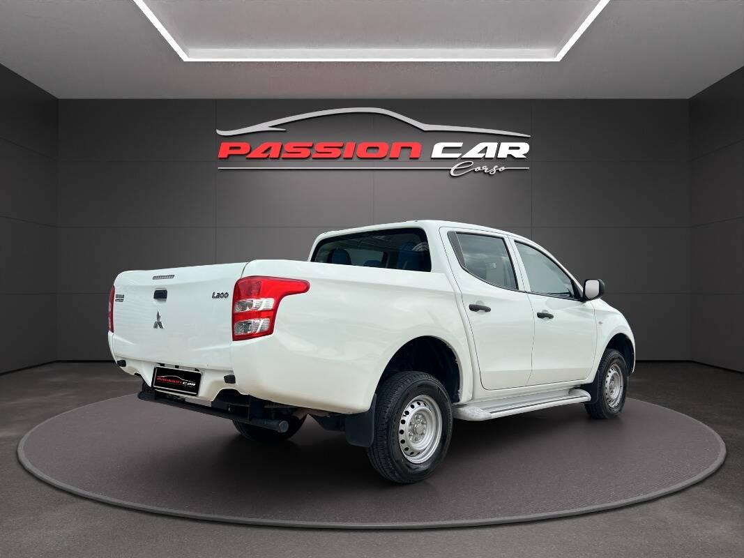 Mitsubishi L200 Double Cab D.cab 2.4d Invite 2wd 154cv N1