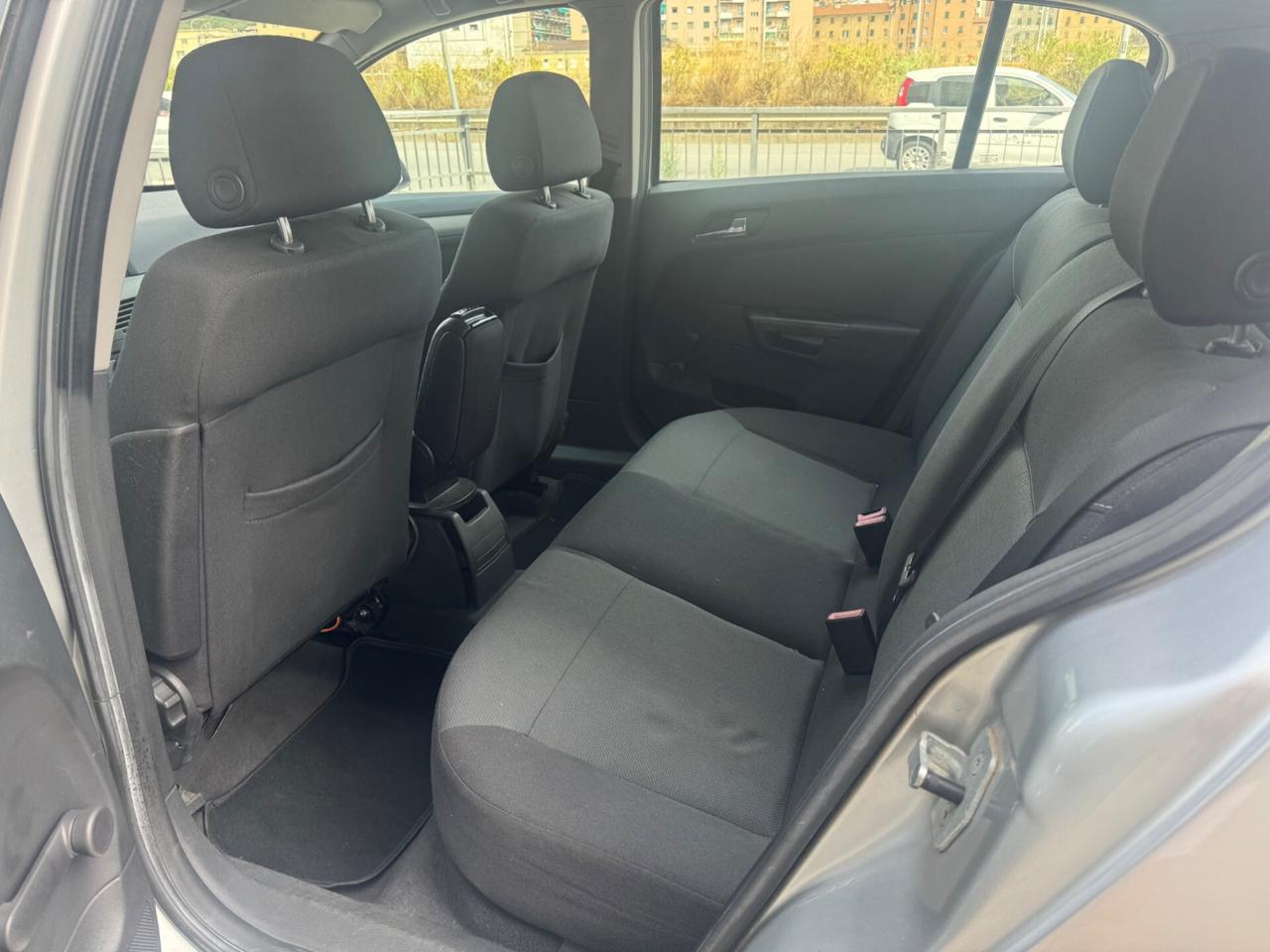 Opel Astra 1.4 16V Twinport 5 porte Enjoy