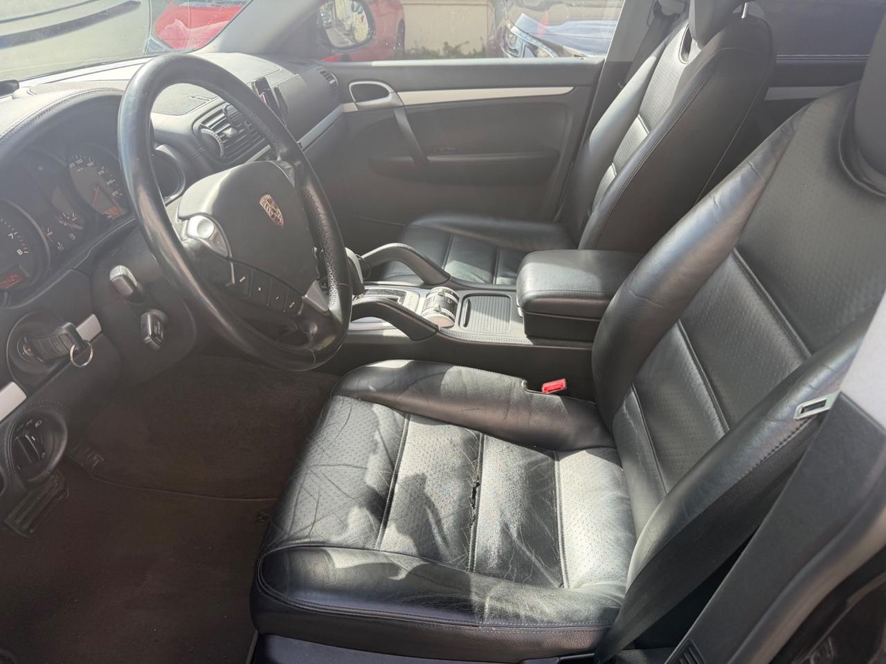 Porsche Cayenne 3.2 V6 full
